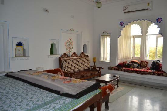 Hotel Aravali View Palace Udaipur Bagian luar foto